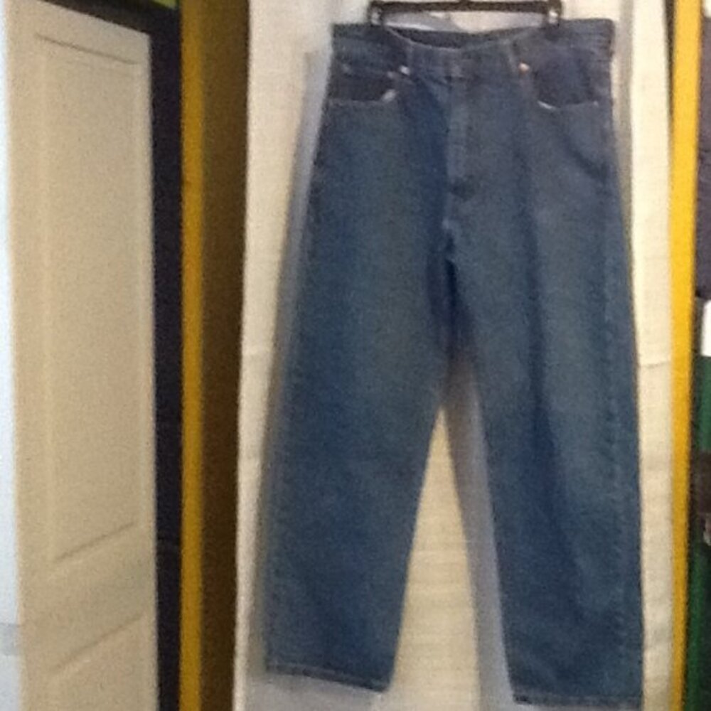 550 Levis blue jeans, size 36x30,MLevis29